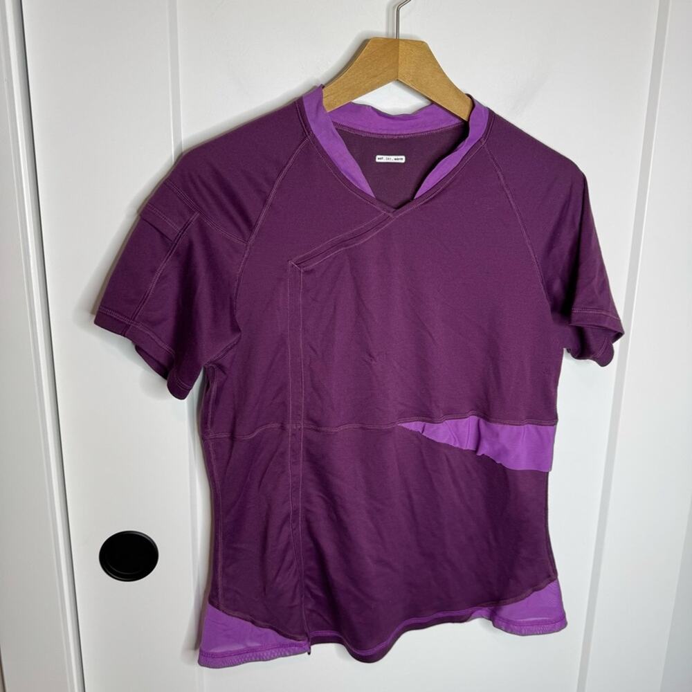 Lululemon Purple Mesh V-neck Athletic Short Sleeve Shirt Size 8